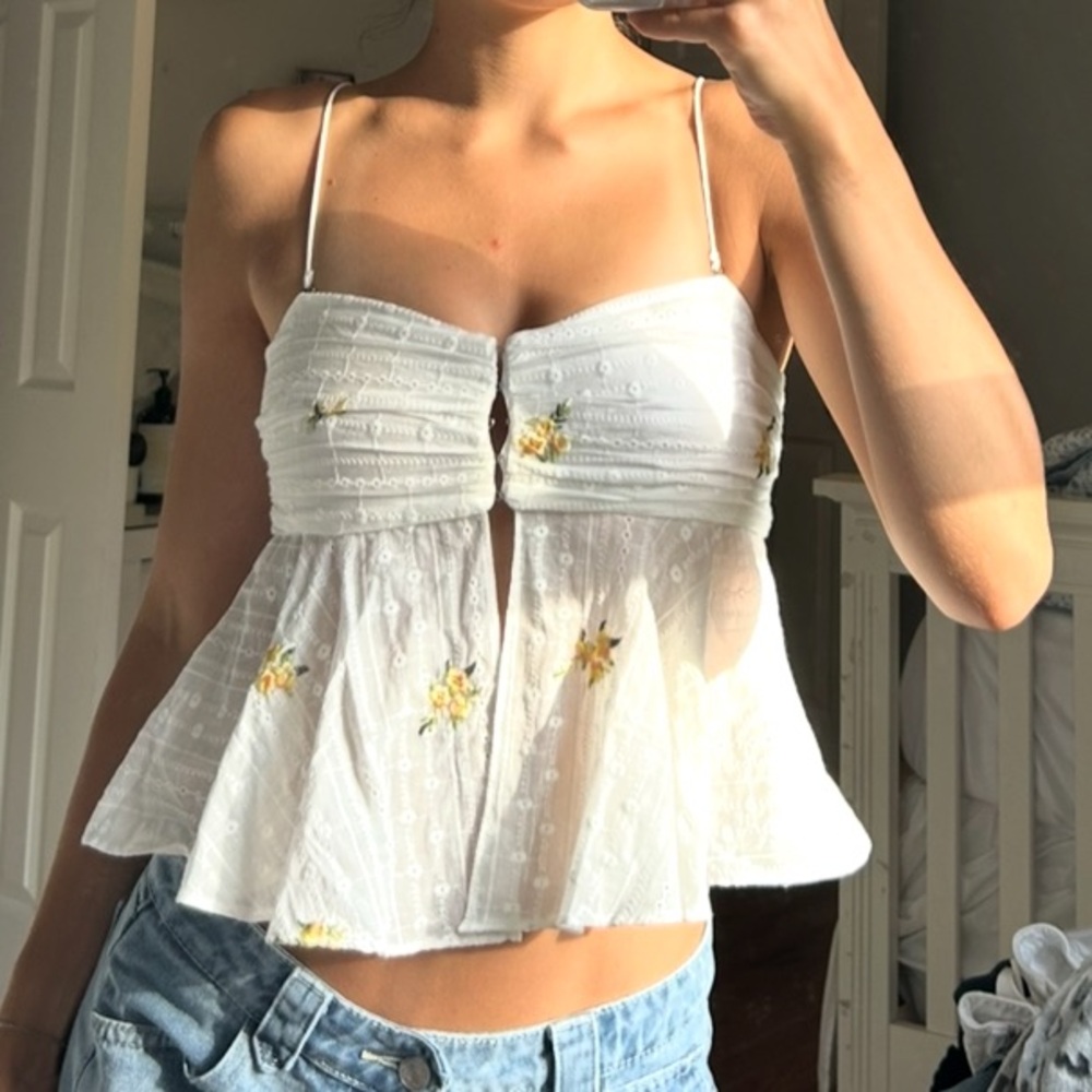 Olivaceous White Floral Camisole Top